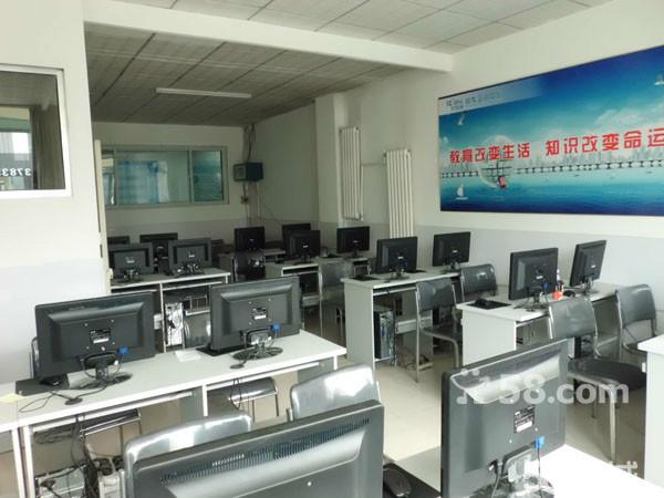 太原電腦學(xué)校 平面設(shè)計與軟件開發(fā)，行知堂助您成就理想之路
